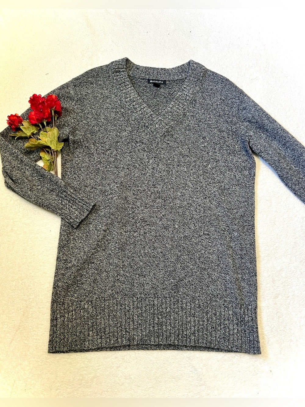 Athleta Charcoal Wool & Cashmere V-Neck Sweater - Medium